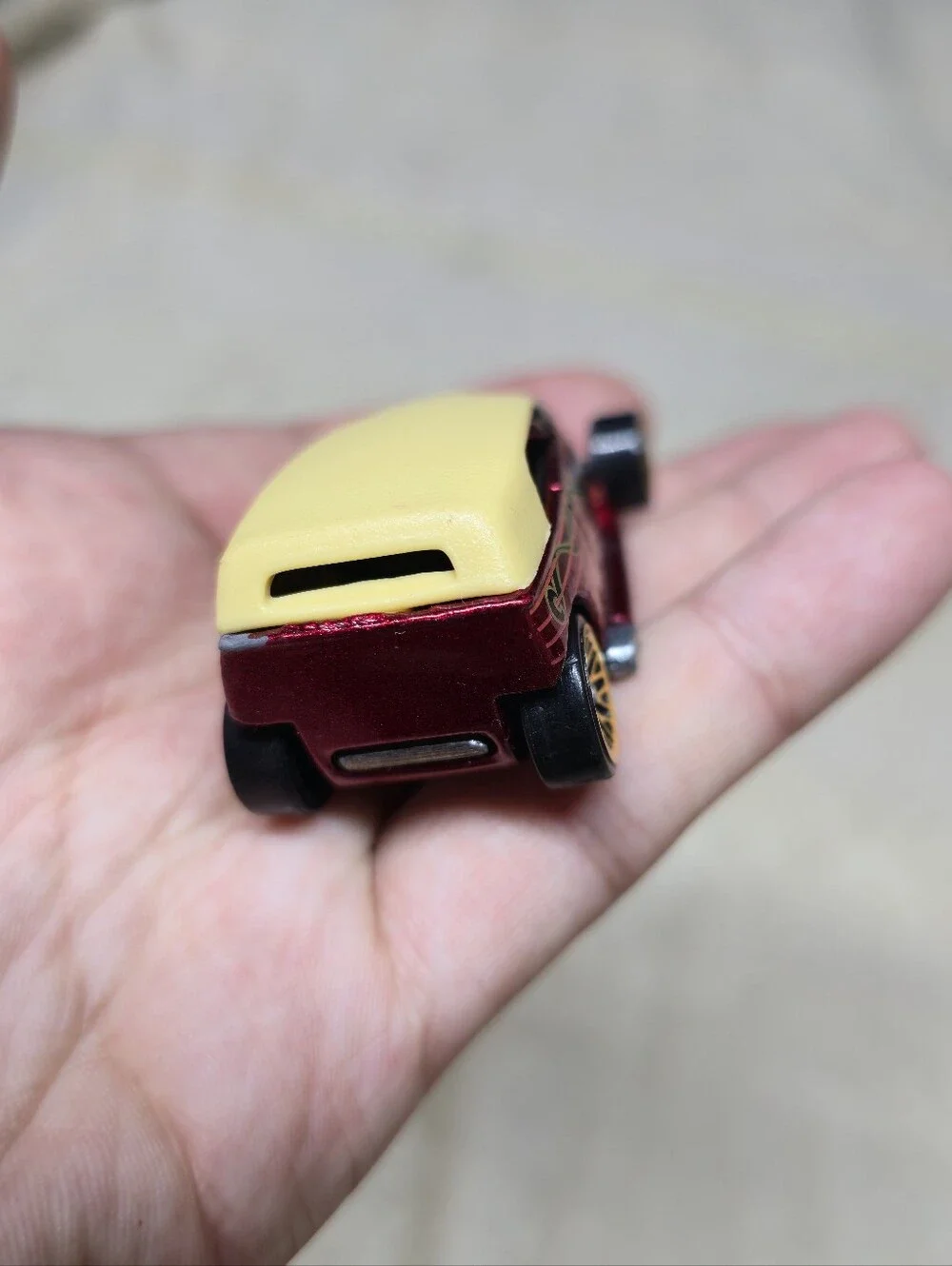 2000 Hot Wheels Hot Rod Magazine #5 Phaeton Red with Gold Lace